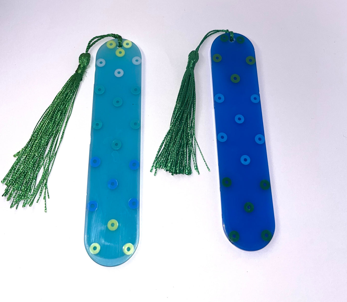 Retro Style Round Edge Bookmark