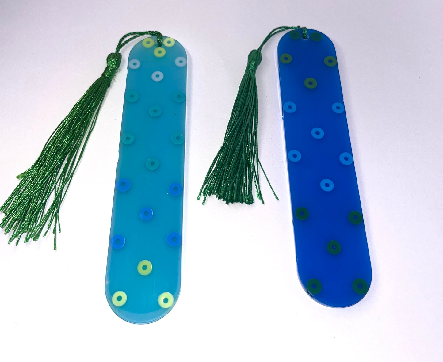 Retro Style Round Edge Bookmark